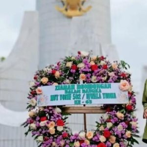 standing flower bandung